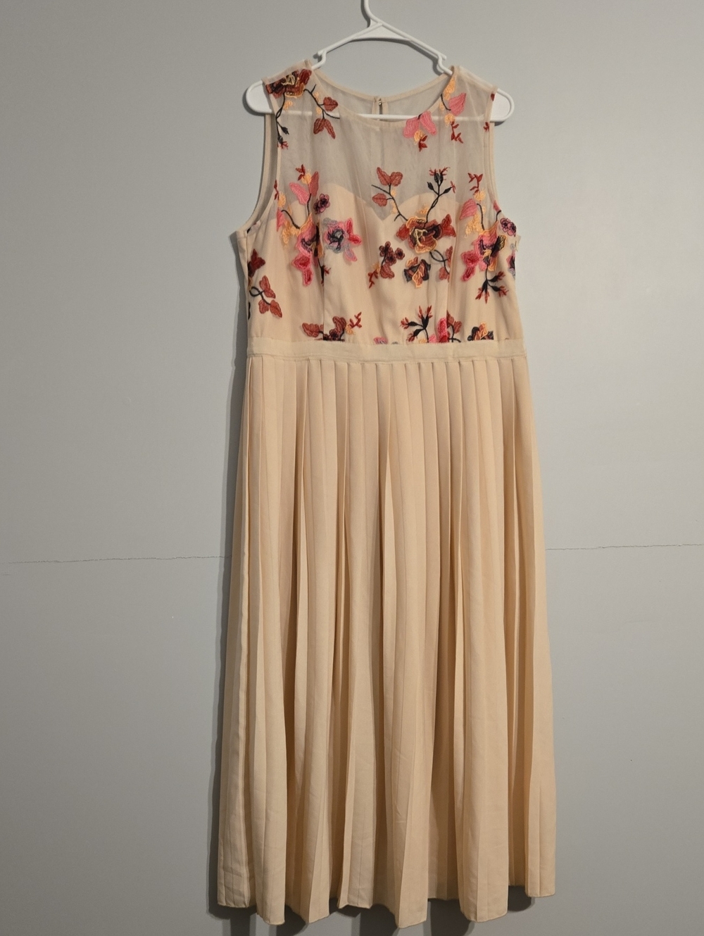 Little Mistress Cream Embroidered Dress With Pleated Skirt XXL